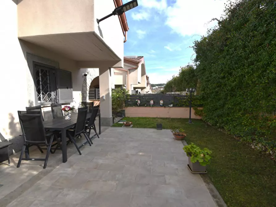 Immagine 15 di Villa in vendita  in Via Tuscolana a Frascati