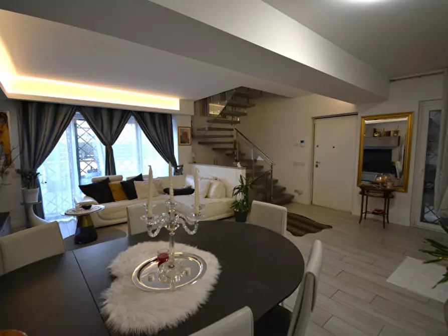 Immagine 18 di Villa in vendita  in Via Tuscolana a Frascati