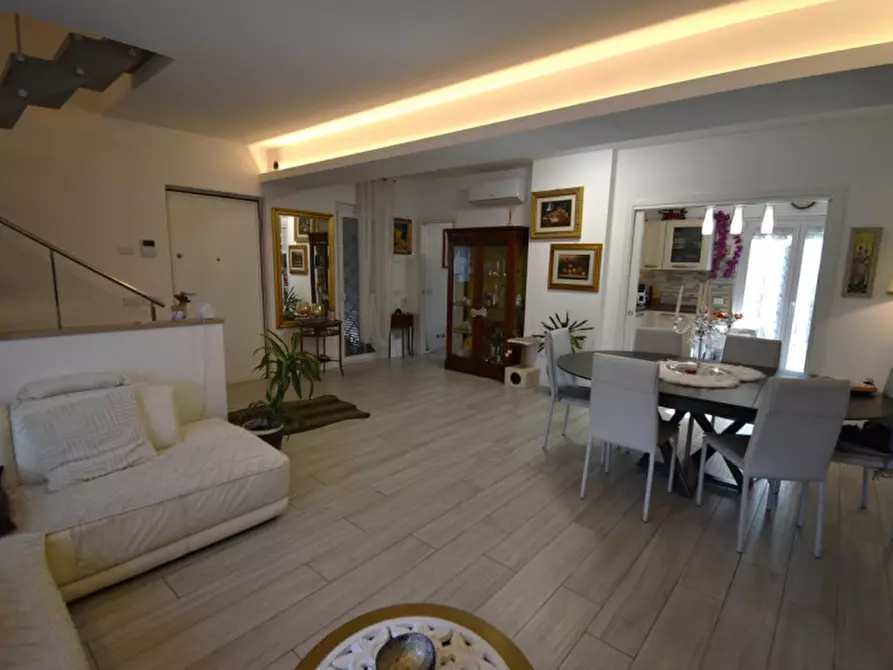 Immagine 20 di Villa in vendita  in Via Tuscolana a Frascati