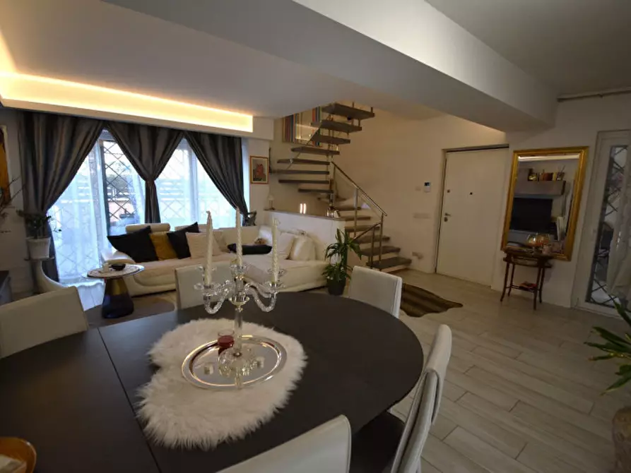 Immagine 21 di Villa in vendita  in Via Tuscolana a Frascati