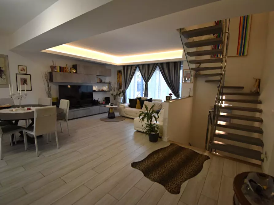 Immagine 26 di Villa in vendita  in Via Tuscolana a Frascati