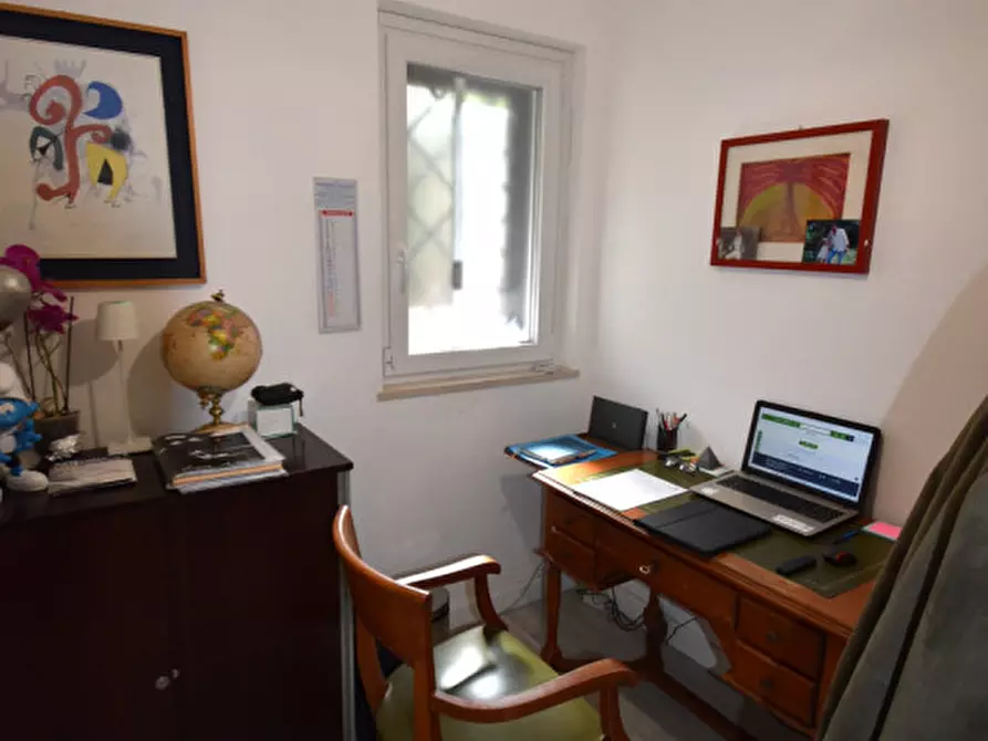 Immagine 41 di Villa in vendita  in Via Tuscolana a Frascati