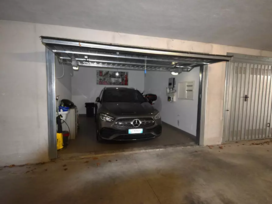 Immagine 70 di Villa in vendita  in Via Tuscolana a Frascati