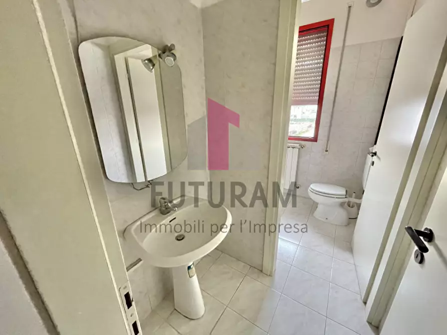 Immagine 21 di Ufficio in affitto  in via Roma 1 a Sarcedo