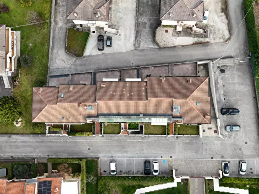 Immagine 19 di Appartamento in vendita  in Zugliano Via S. Bernardino 17 a Zugliano