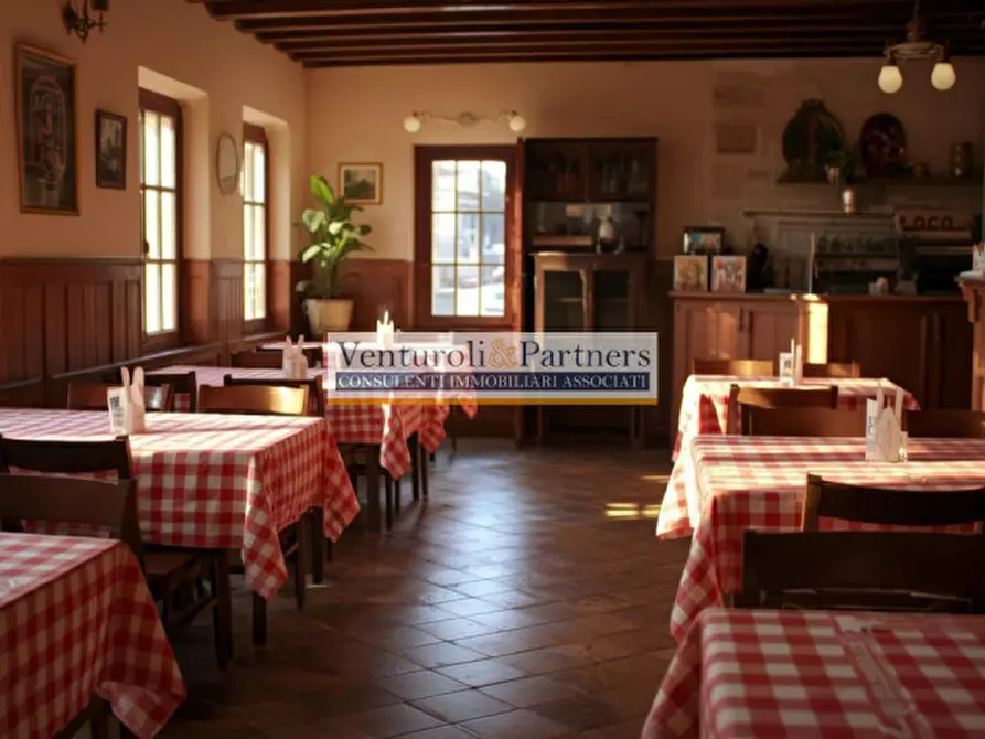 Immagine 4 di Attività commerciale in vendita  in Via Ariosto a Desenzano Del Garda