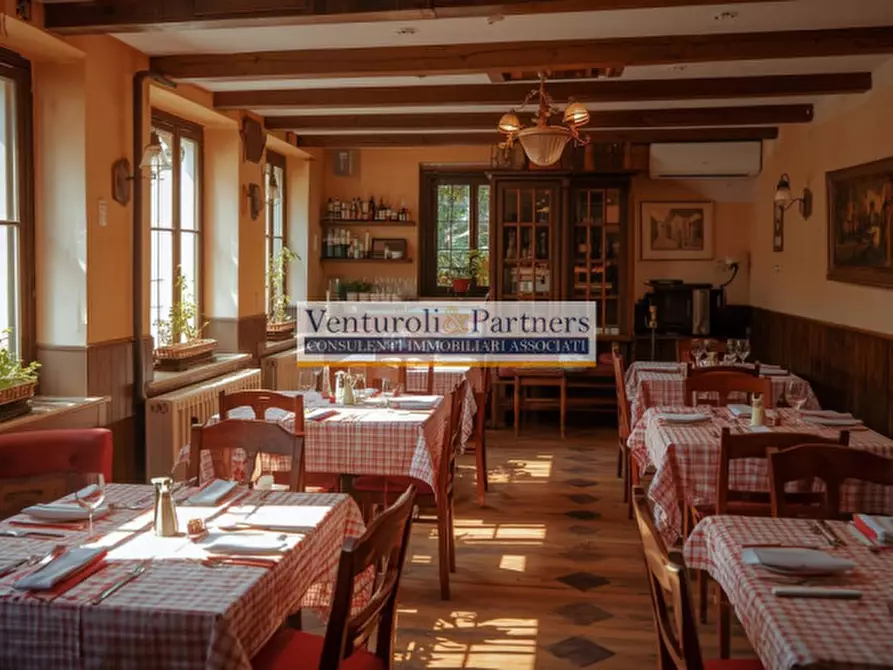 Immagine 6 di Attività commerciale in vendita  in Via Ariosto a Desenzano Del Garda