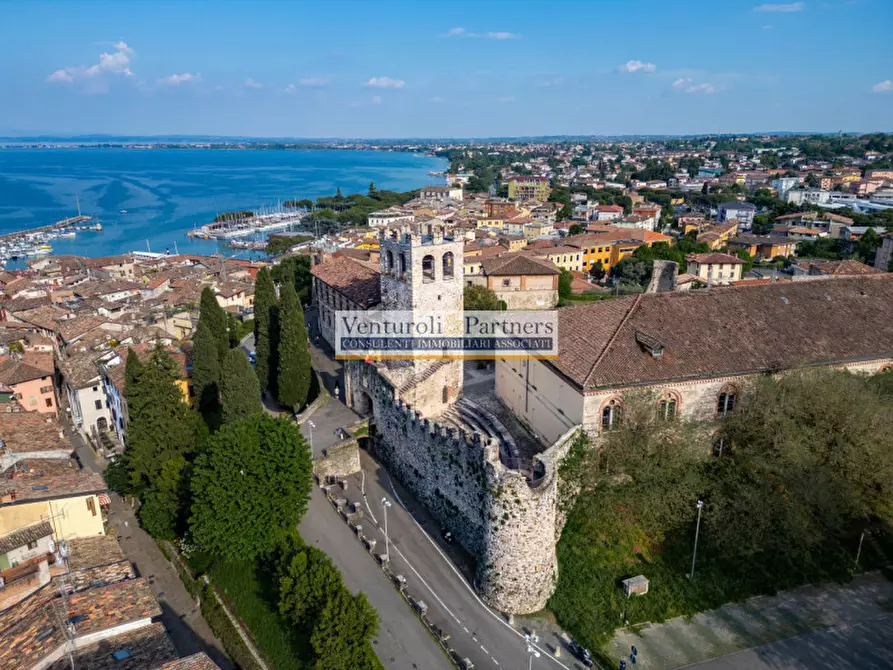 Immagine 11 di Attività commerciale in vendita  in Via Ariosto a Desenzano Del Garda