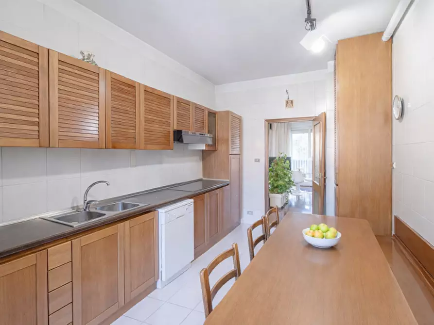 Immagine 9 di Attico in vendita  in Via Toscana 215 a Bologna