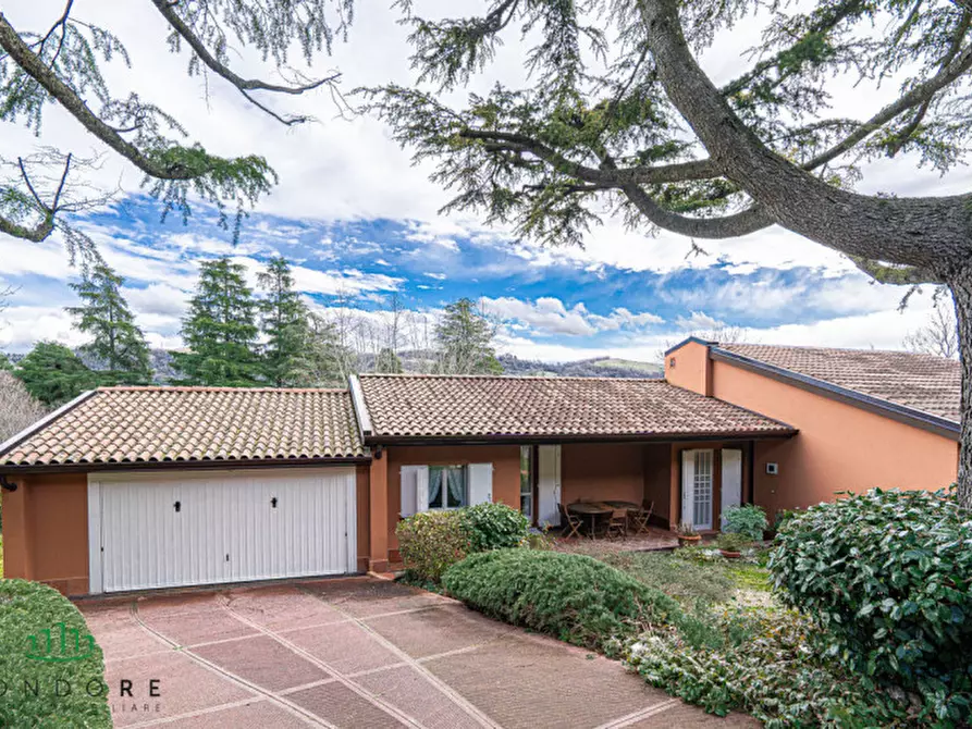 Immagine 2 di Villa in vendita  in Via dei Pini a Pianoro