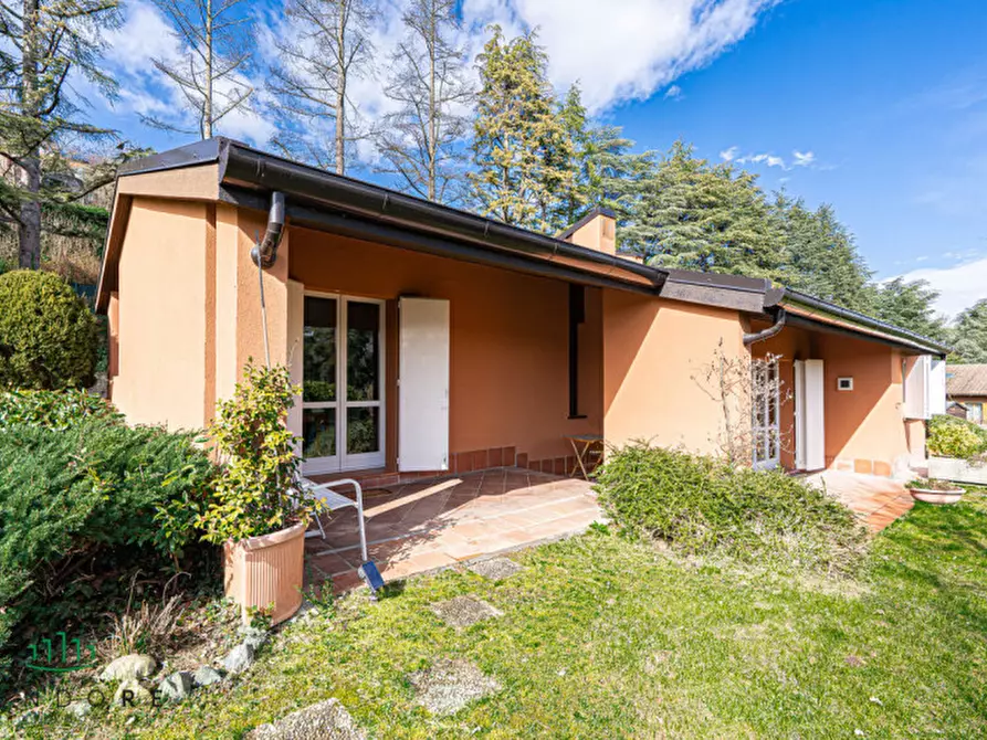 Immagine 10 di Villa in vendita  in Via dei Pini a Pianoro