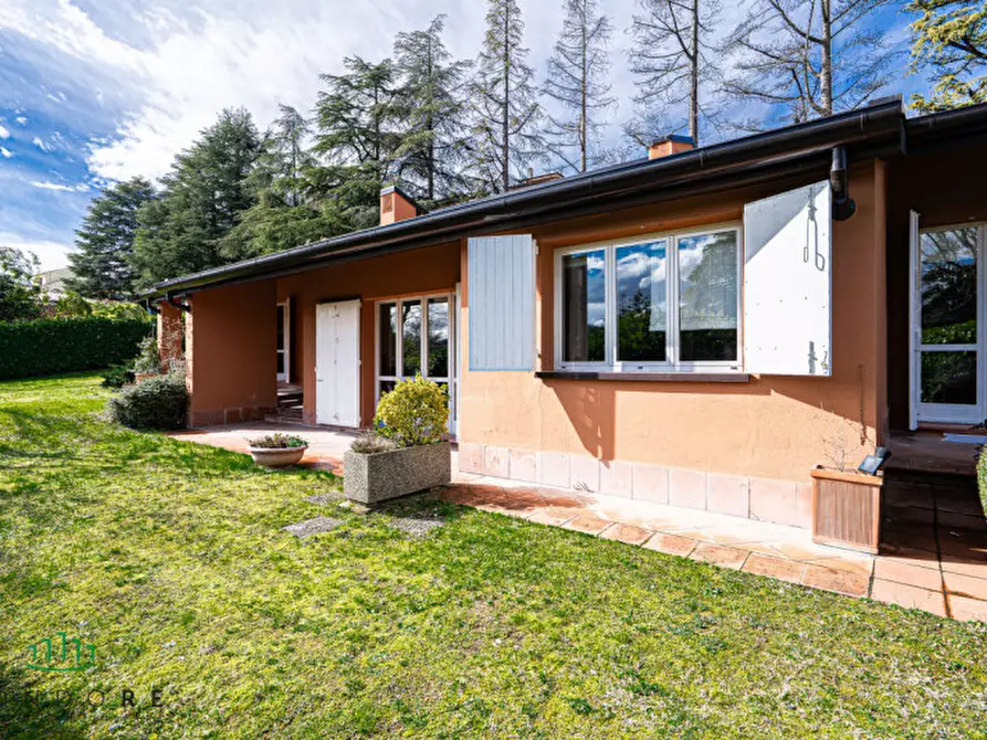 Immagine 17 di Villa in vendita  in Via dei Pini a Pianoro