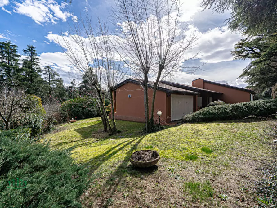 Immagine 28 di Villa in vendita  in Via dei Pini a Pianoro