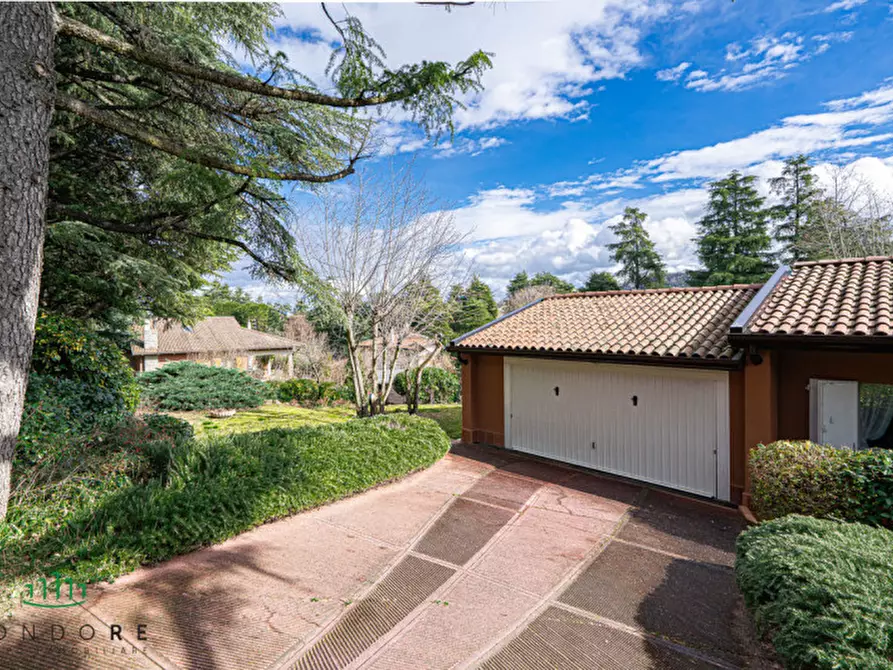 Immagine 32 di Villa in vendita  in Via dei Pini a Pianoro