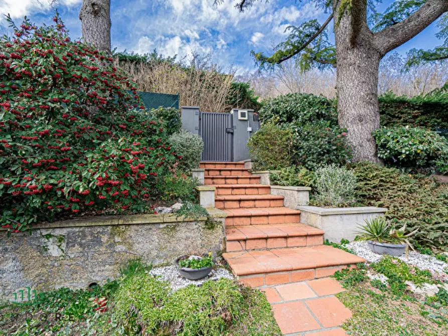 Immagine 39 di Villa in vendita  in Via dei Pini a Pianoro