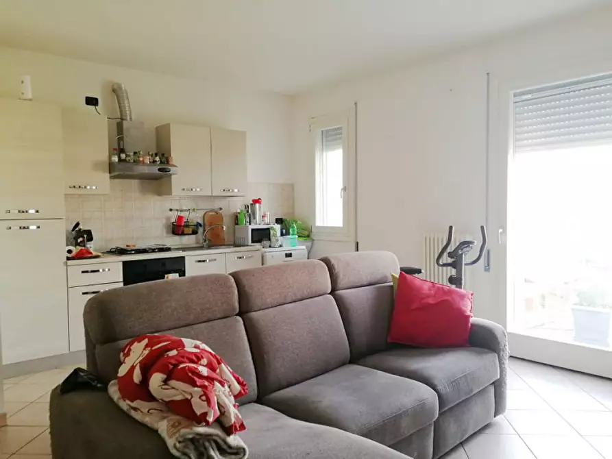 Immagine 1 di Appartamento in vendita  a Rovigo