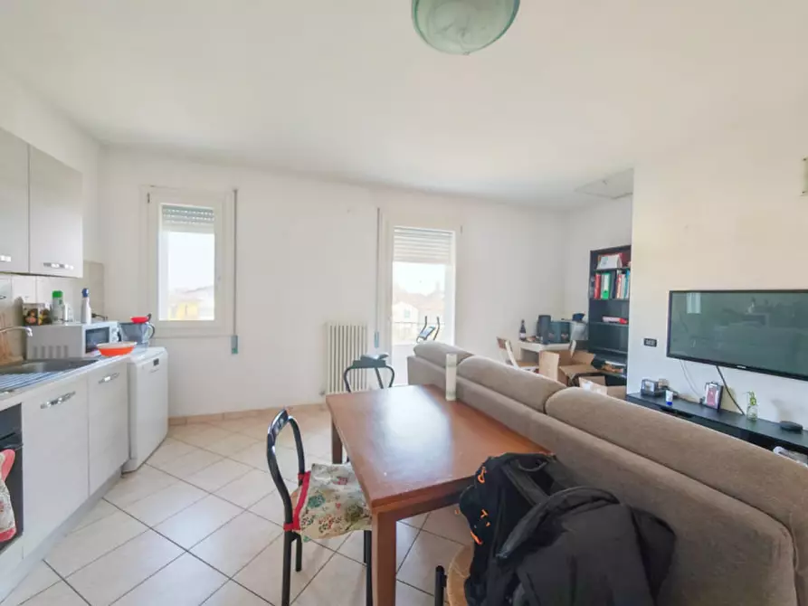 Immagine 2 di Appartamento in vendita  a Rovigo