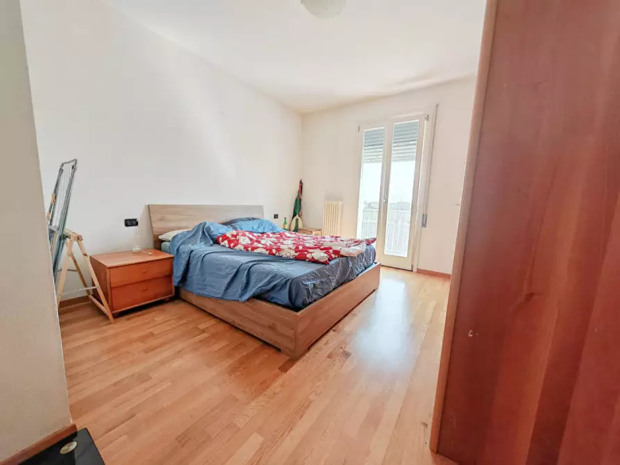 Immagine 4 di Appartamento in vendita  a Rovigo