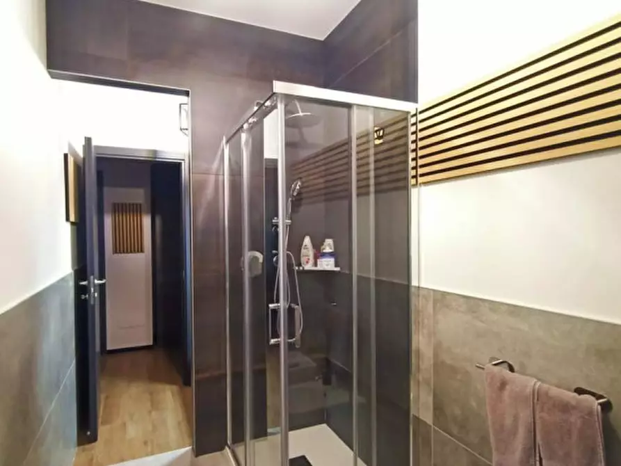 Immagine 6 di Appartamento in vendita  in Via San Giovanni Lupatoto 18 a Verona