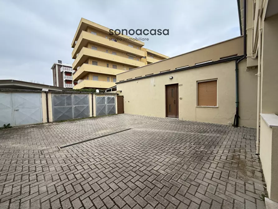 Immagine 20 di Appartamento in vendita  in Via Faà di Bruno, 150 a Fano