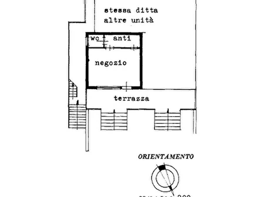 Immagine 13 di Negozio in vendita  in Via Mirabello 55 a Torreglia