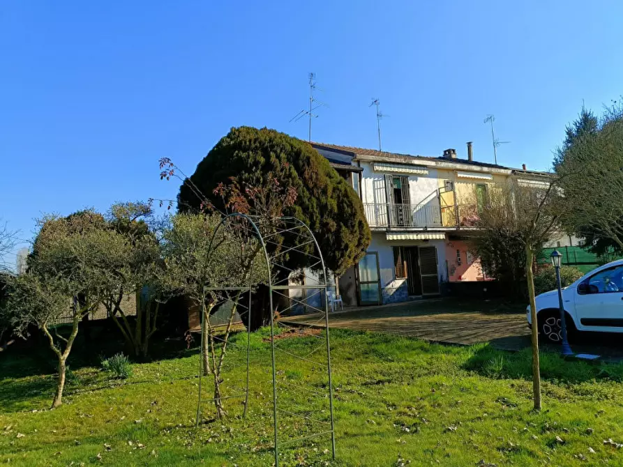 Immagine 2 di Casa indipendente in vendita  in Cantone Grassi 37 a Casale Monferrato