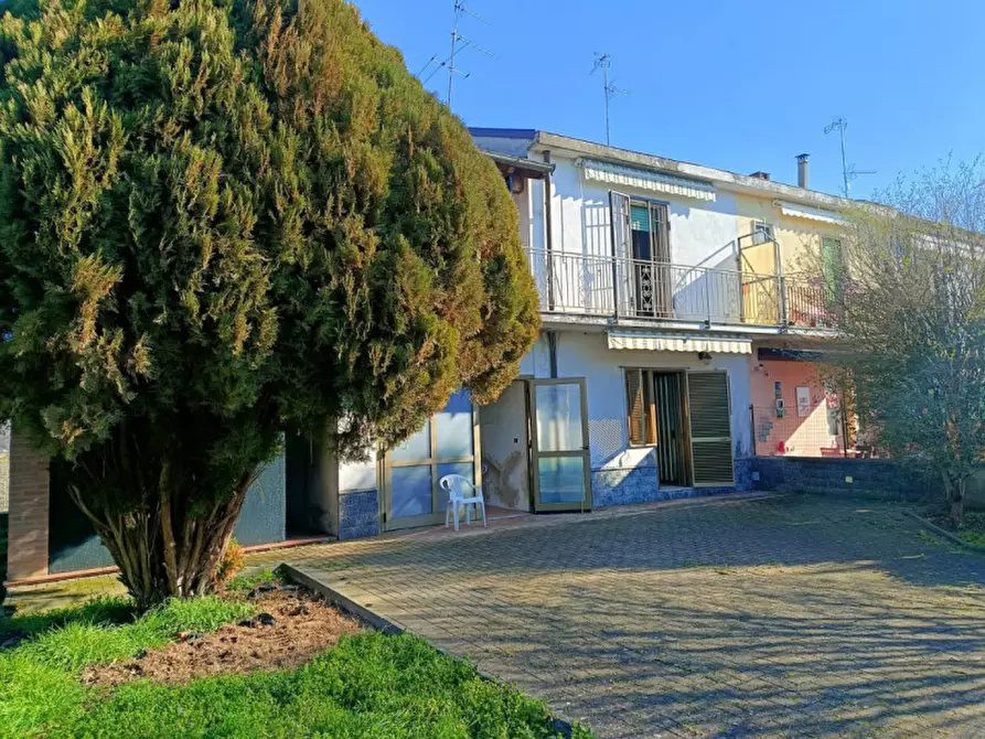 Immagine 27 di Casa indipendente in vendita  in Cantone Grassi 37 a Casale Monferrato