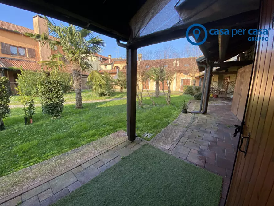 Immagine 17 di Villetta a schiera in vendita  in Porto Viro Via Cristoforo Colombo a Porto Viro