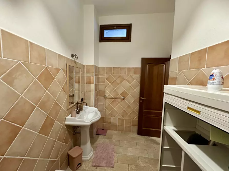 Immagine 14 di Appartamento in vendita  in Via Amsicora 18 a Orosei