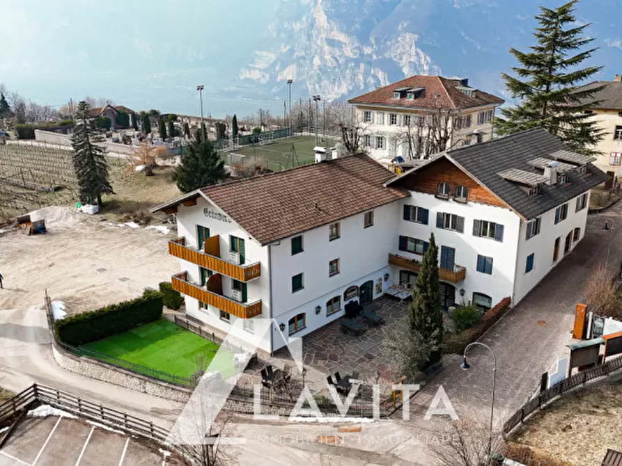 Immagine 1 di Hotel in vendita  in Buchholz a Salorno .Salurn.