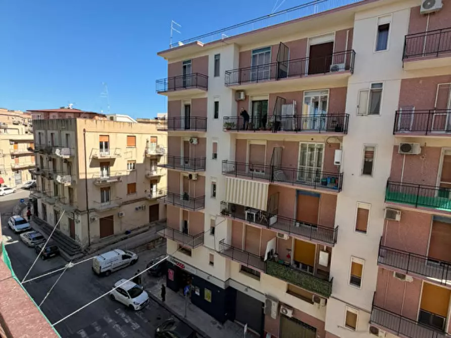 Immagine 5 di Appartamento in vendita  in viale Zecchino 49 a Siracusa