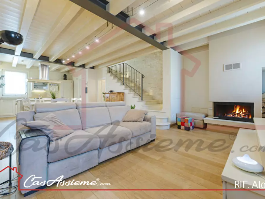 Immagine 3 di Casa trifamiliare in vendita  a Borso Del Grappa