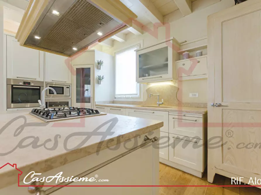 Immagine 6 di Casa trifamiliare in vendita  a Borso Del Grappa