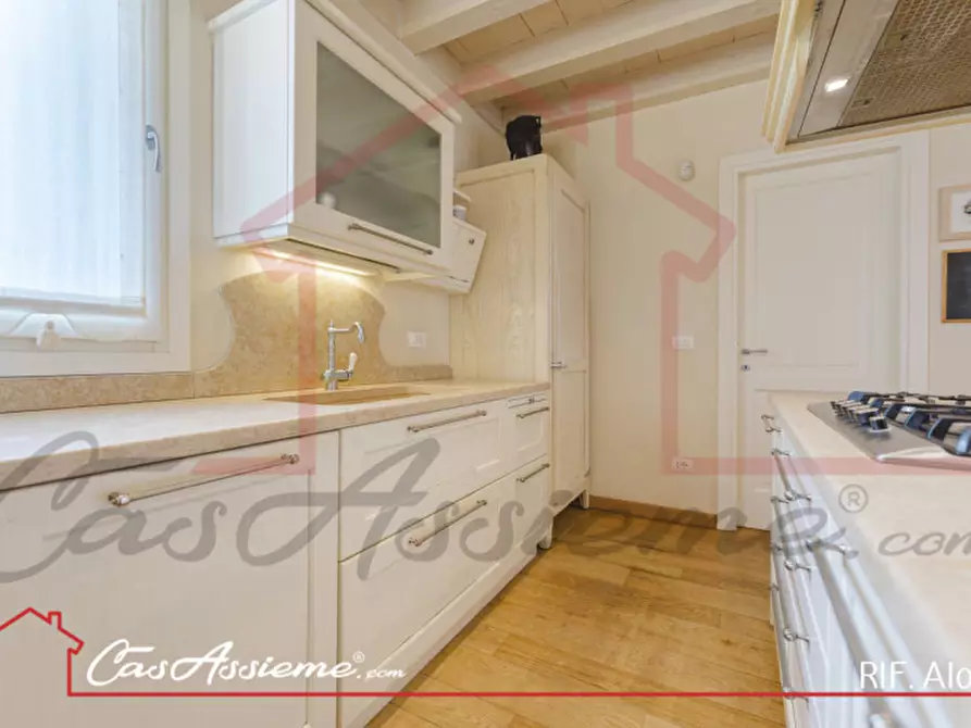 Immagine 10 di Casa trifamiliare in vendita  a Borso Del Grappa