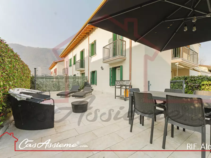 Immagine 14 di Casa trifamiliare in vendita  a Borso Del Grappa