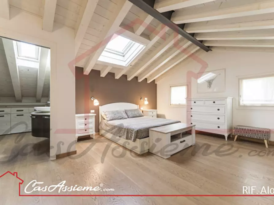 Immagine 40 di Casa trifamiliare in vendita  a Borso Del Grappa