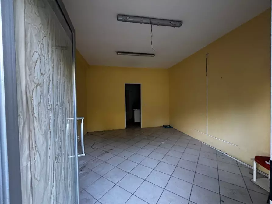 Immagine 2 di Ufficio in vendita  in VIA GABBRIELE JANNELLI a Napoli