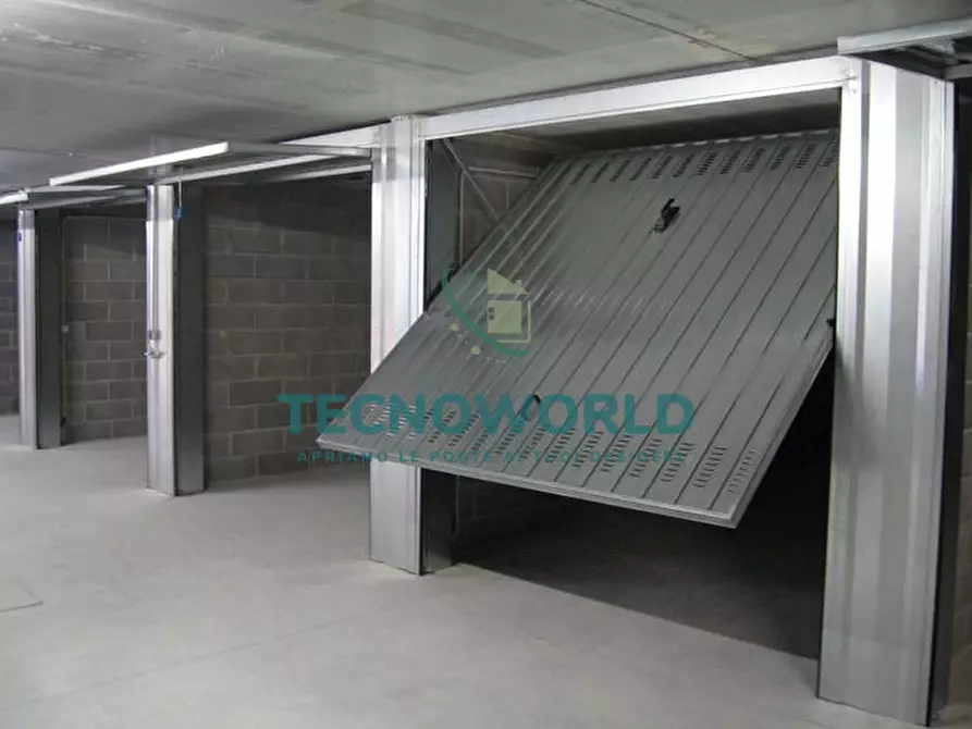 Immagine 2 di Garage in vendita  in Via San Francesco a Thiene