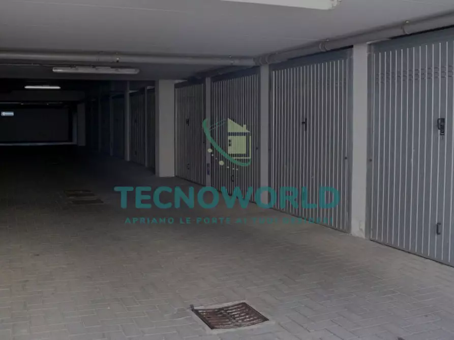 Immagine 3 di Garage in vendita  in Via San Francesco a Thiene