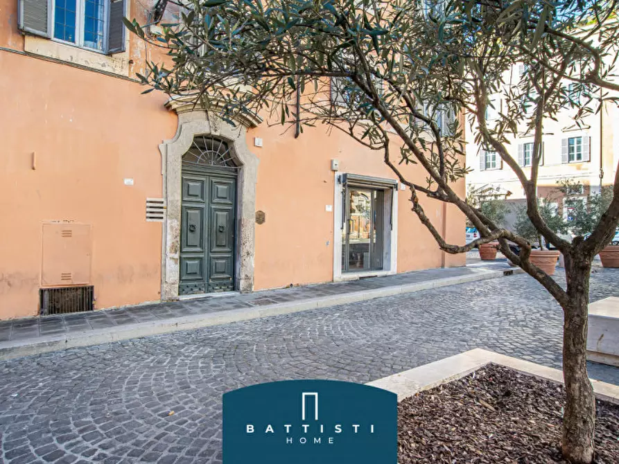 Immagine 35 di Appartamento in vendita  in Piazza di San Salvatore in Lauro a Roma