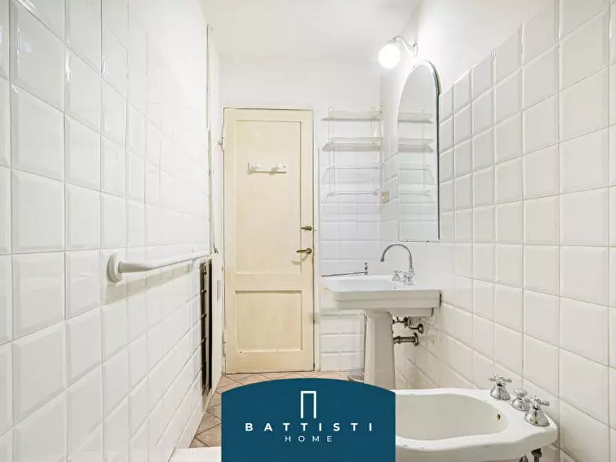 Immagine 21 di Appartamento in vendita  in Lungotevere Arnaldo da Brescia a Roma