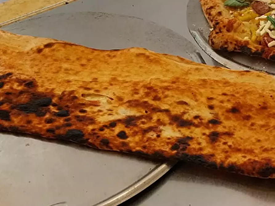 Immagine 4 di Attività commerciale in affitto  in Via del Brennero a Trento