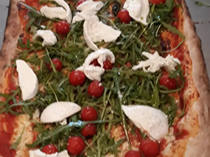 Immagine 23 di Attività commerciale in affitto  in Via del Brennero a Trento