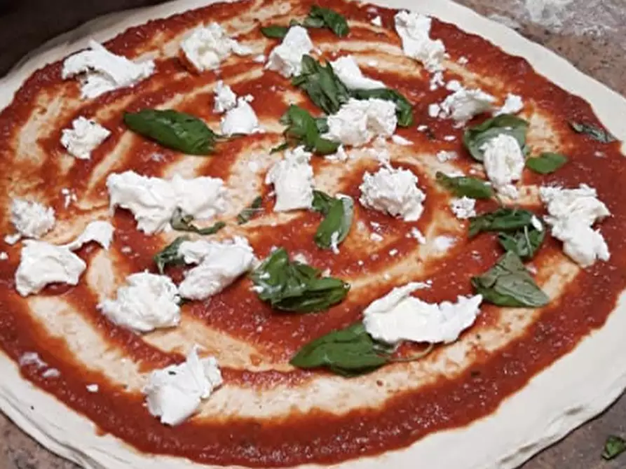 Immagine 26 di Attività commerciale in affitto  in Via del Brennero a Trento