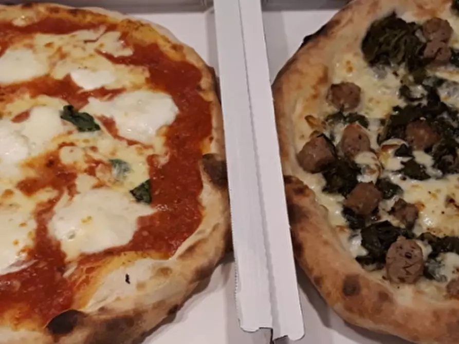 Immagine 30 di Attività commerciale in affitto  in Via del Brennero a Trento