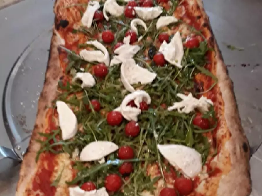 Immagine 35 di Attività commerciale in affitto  in Via del Brennero a Trento