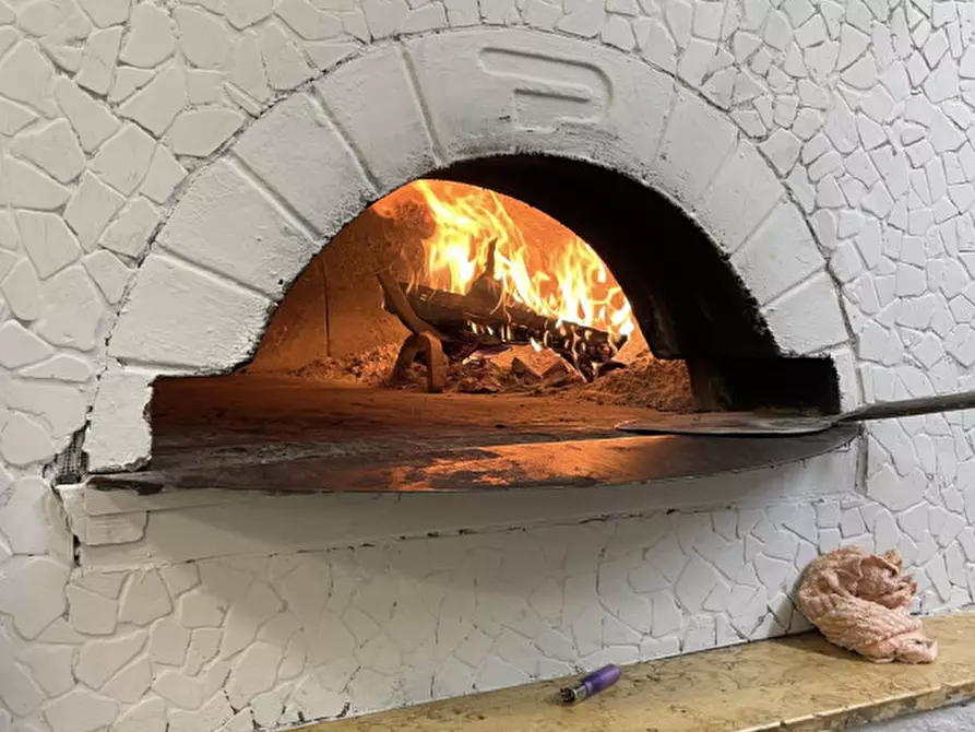 Immagine 37 di Attività commerciale in affitto  in Via del Brennero a Trento