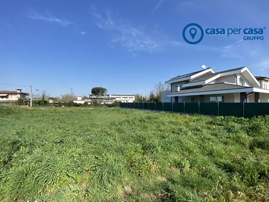 Immagine 1 di Terreno in vendita  in Donada, Via Del Sambuco a Porto Viro