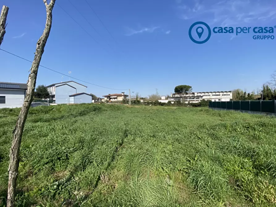 Immagine 3 di Terreno in vendita  in Donada, Via Del Sambuco a Porto Viro