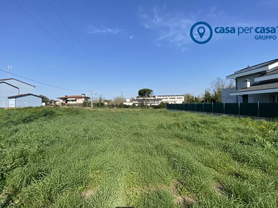 Immagine 11 di Terreno in vendita  in Donada, Via Del Sambuco a Porto Viro
